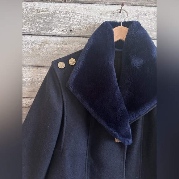Vintage navy blue wool coat fur trim (made in Canada), size 9/10 (M) - Picture 3 of 5